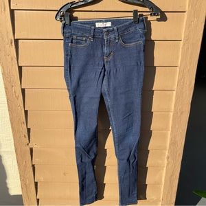 Hollister Skinny Jeans. Size 00.